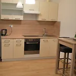 Modernes 1-Zimmer Apartment W-Lan, Stellplatz